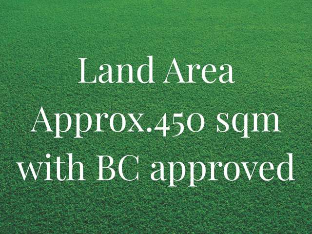 Elevated 450m2 Site with RC & BC Approved!