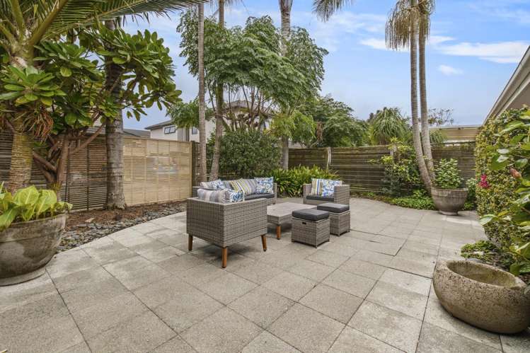 2/27a Eastern Beach Road Eastern Beach_12