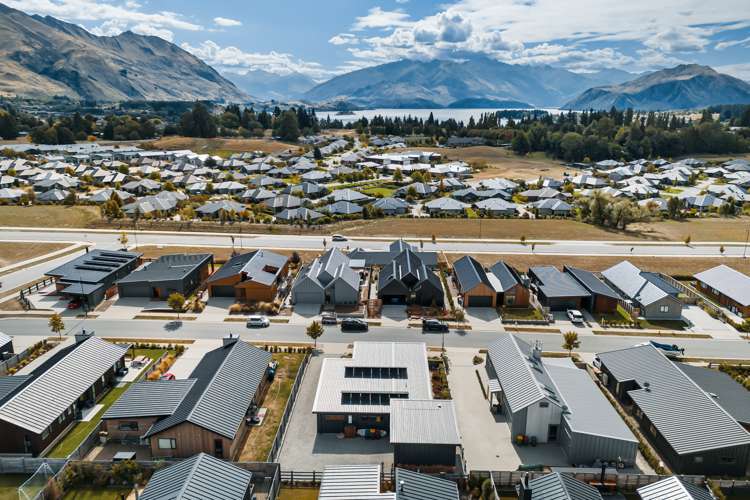 8 Campbell Road Wanaka_18