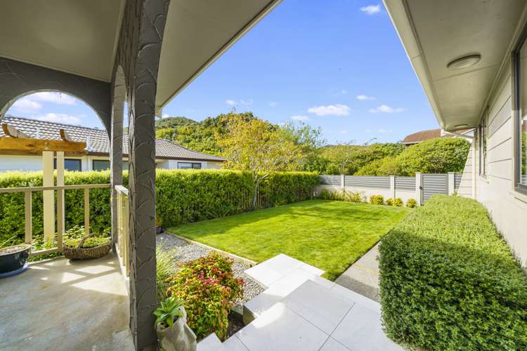 2 Tedder Way Karori_18