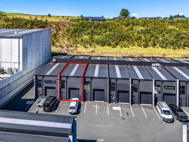 Warehouse Unit in Prime Silverdale Location