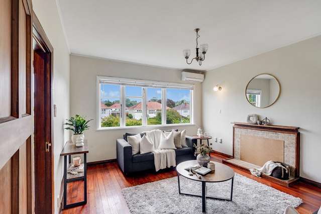 24 Plunket Terrace Hamilton East_2