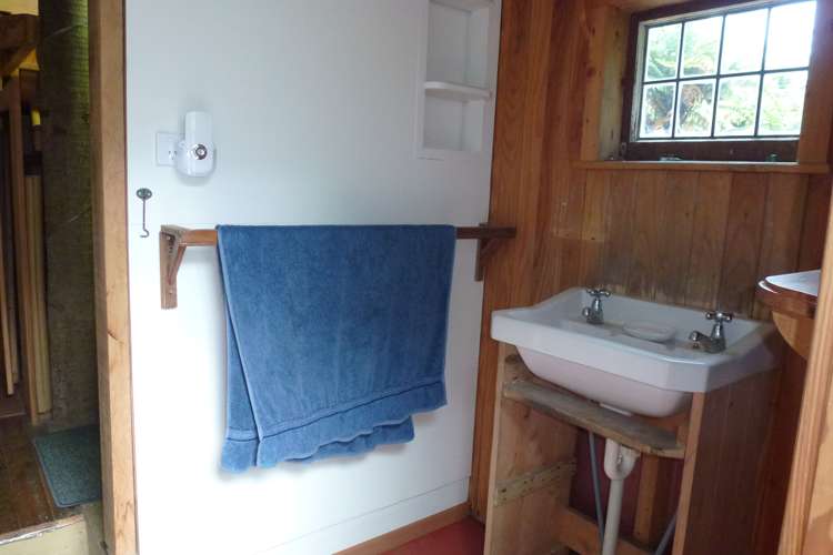 5 Ross Place Punakaiki_13