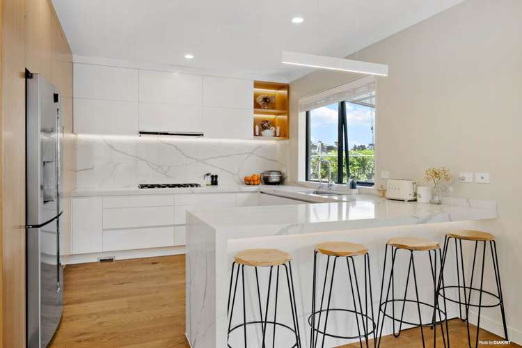 17 Oak Bark Drive Schnapper Rock_7