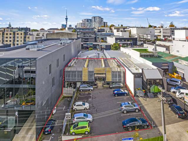 Distinctive Grey Lynn office rides transformation wave