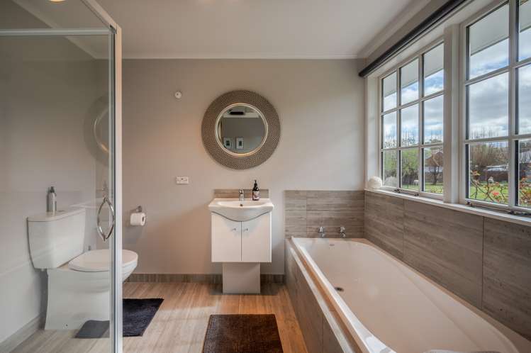 8 Takamatua Bay Road Takamatua_14