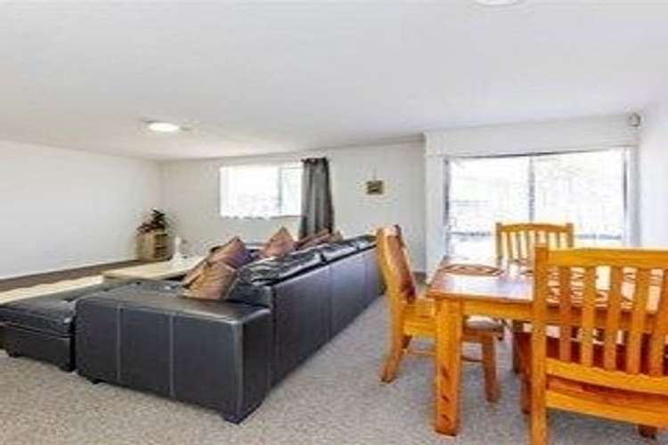 2/61 Redcrest Ave_0