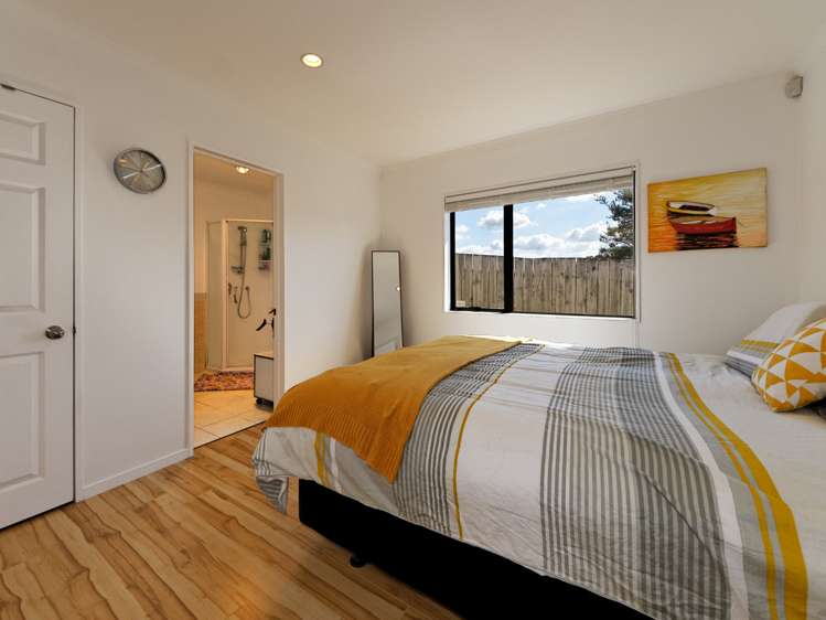 9 Exotic Place Massey_13