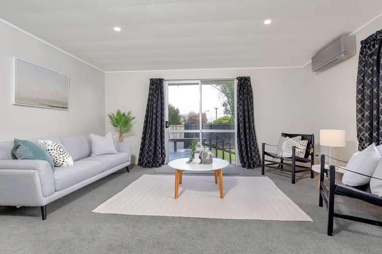 82 Gilberthorpes Road Hei Hei_5