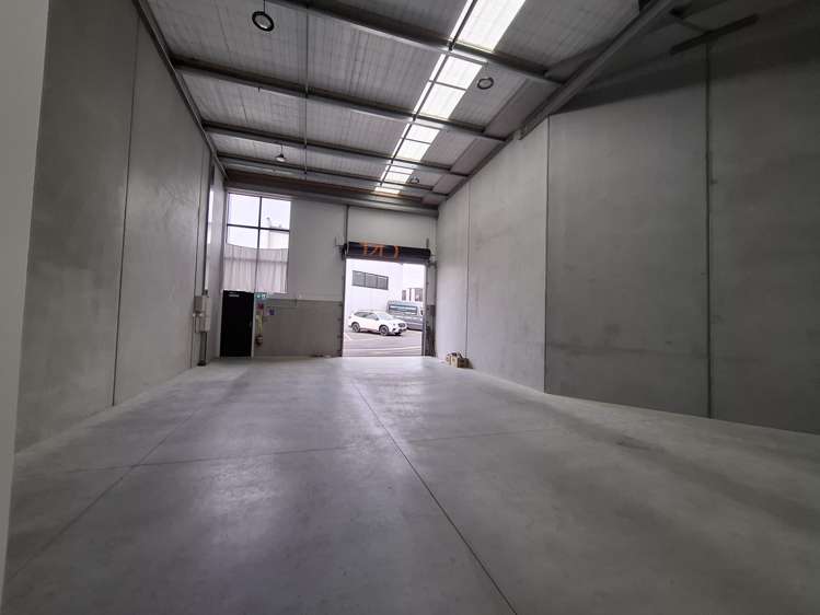 4/74 Westpoint Drive Hobsonville_4