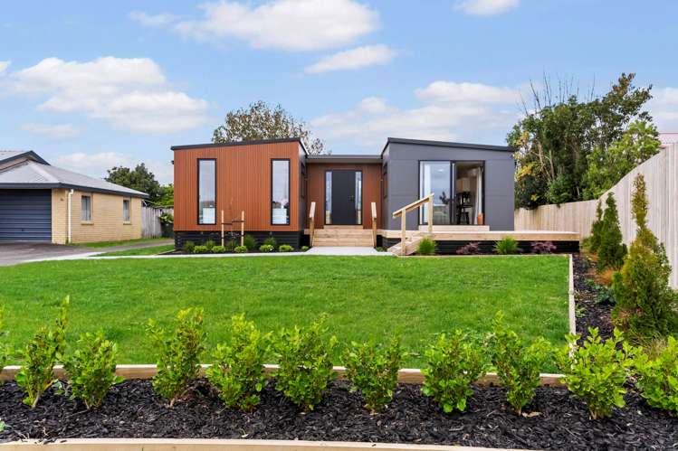 16 Churchill Terrace_2