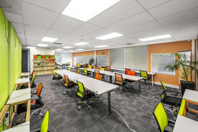 23/2 Bishop Dunn Place Botany Downs_3