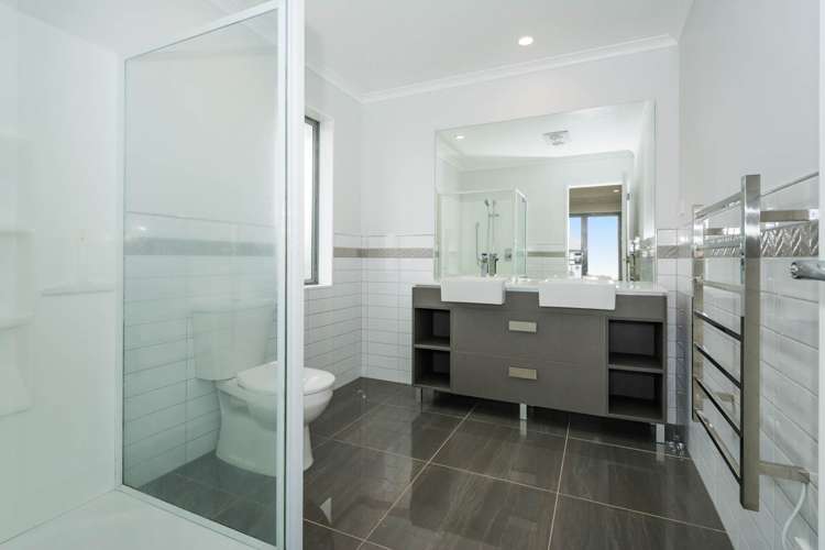 70 Mackay Drive Greenhithe_8