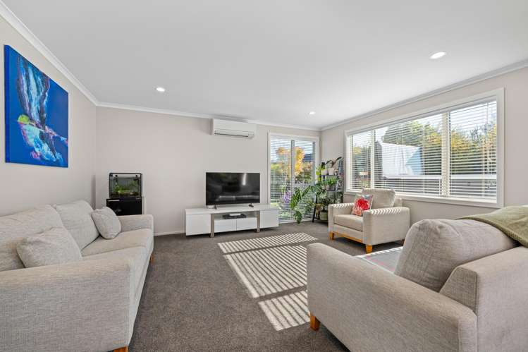 4 Spitfire Drive Burleigh_15