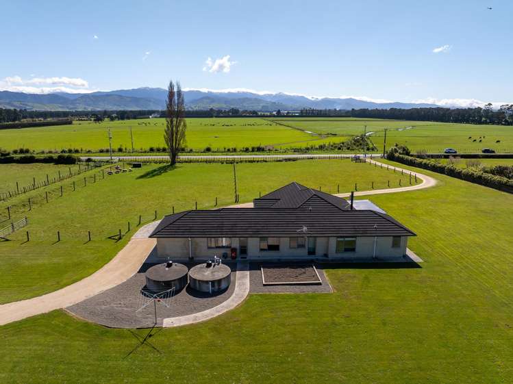 250 Hughes Line West Taratahi_20