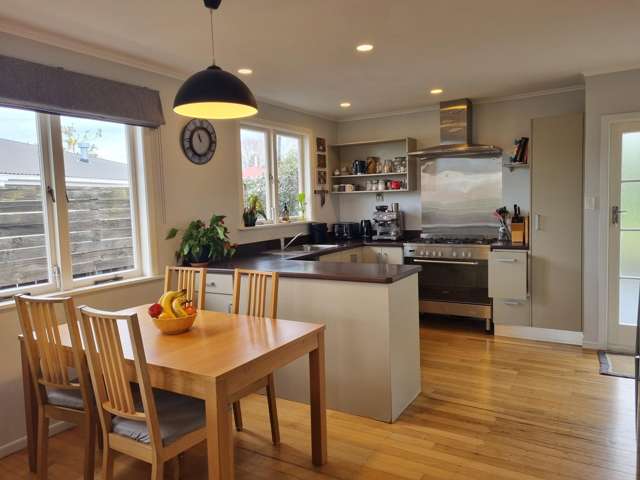 10 Bristol Avenue Brookfield_3