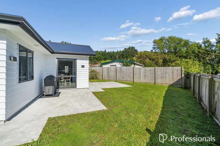 16a Sharpe Crescent Wainuiomata_21