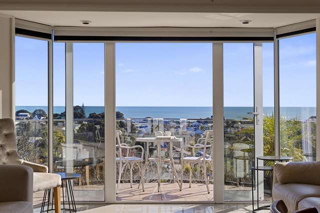 Family Home - Panoramic City and Sea Views