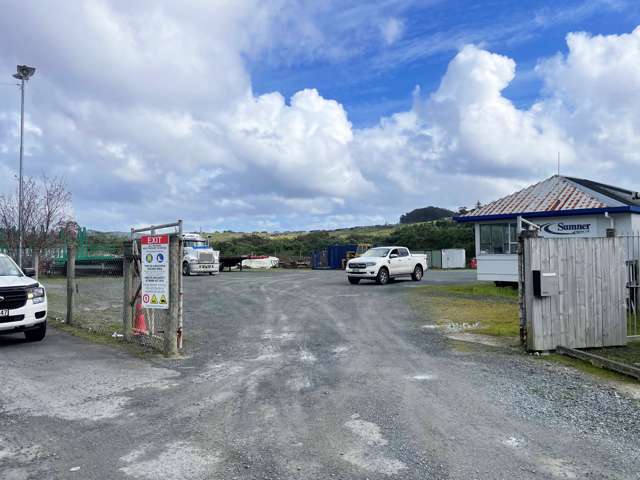 Central and secure yard with office facilities