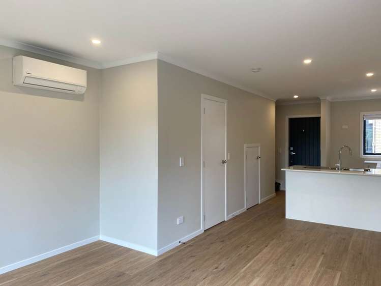 22/125B Metcalfe Road Ranui_6