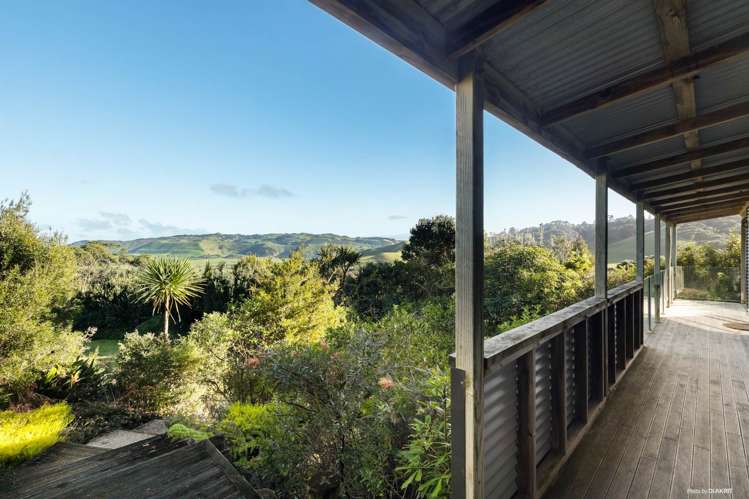 26 West Coast Road_0