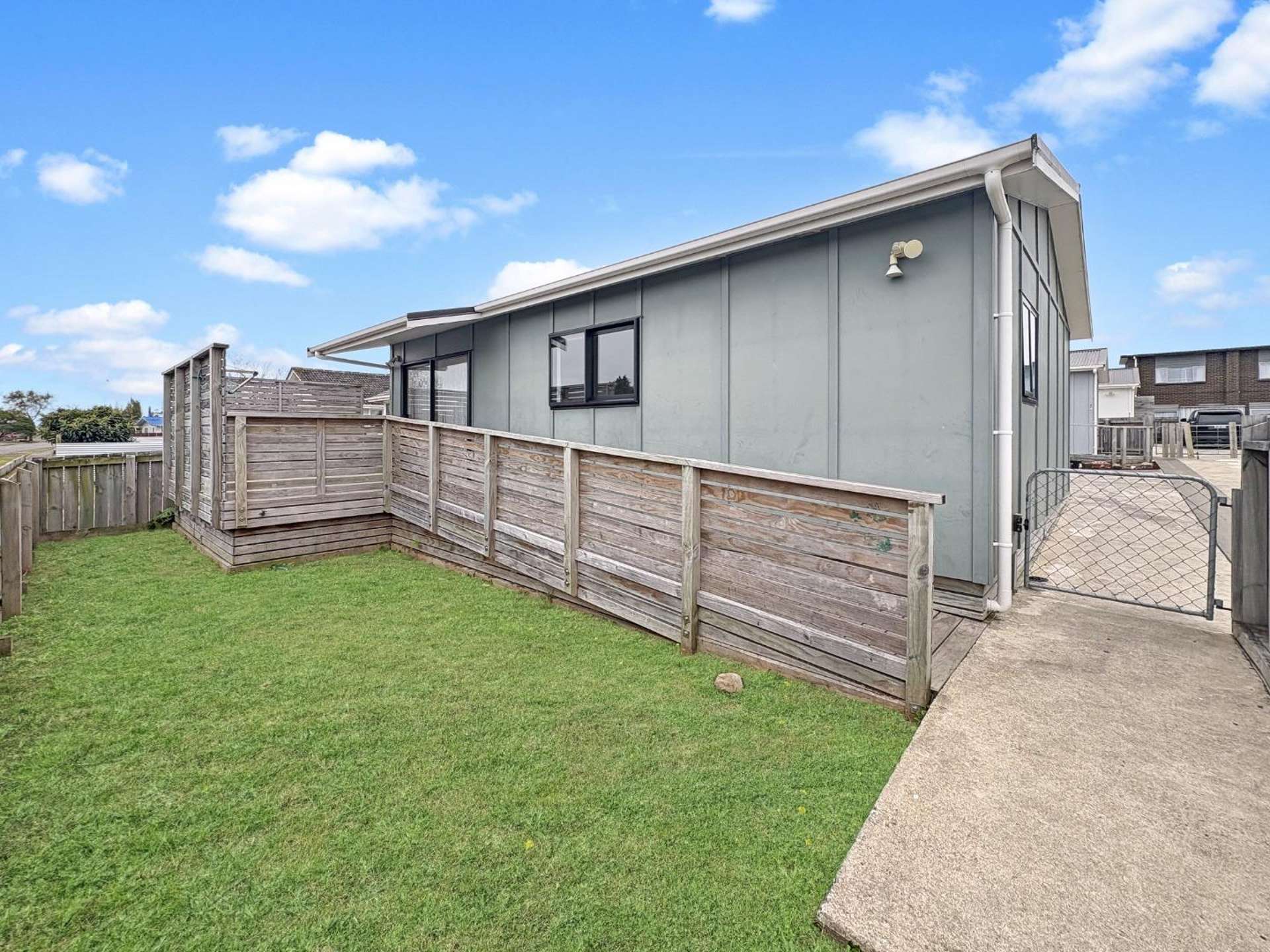 27 Hinemoa Street 10516_0