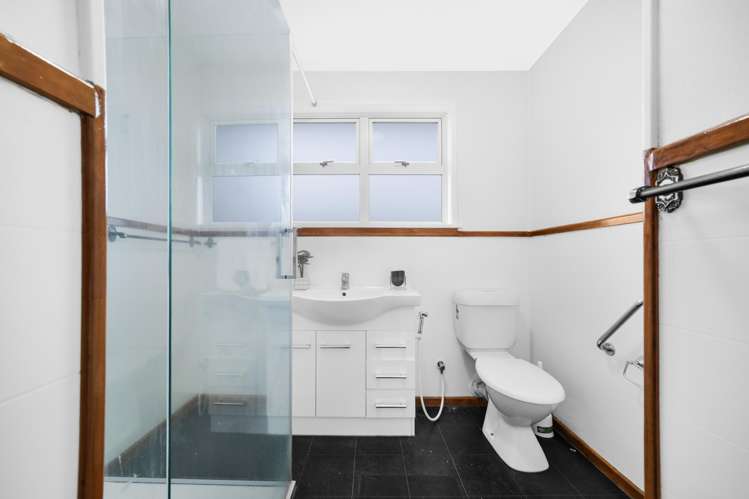 44 Longburn Road Henderson_14