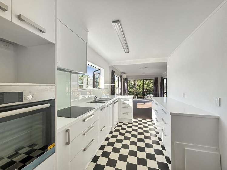 52 Eureka Place 11618_2