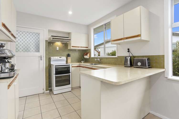 8 Sullivan Avenue Mangere Bridge_5