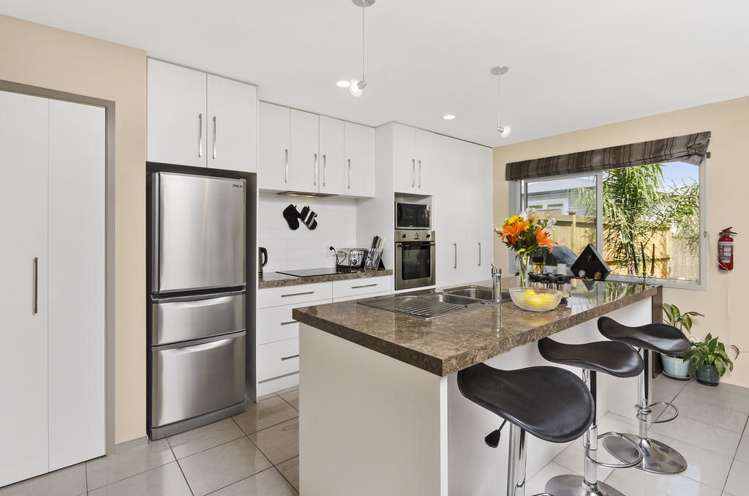 17 Brennan Avenue Te Atatu Peninsula_16