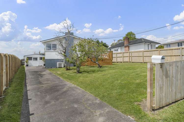 21 Fairclough Road Beach Haven_13