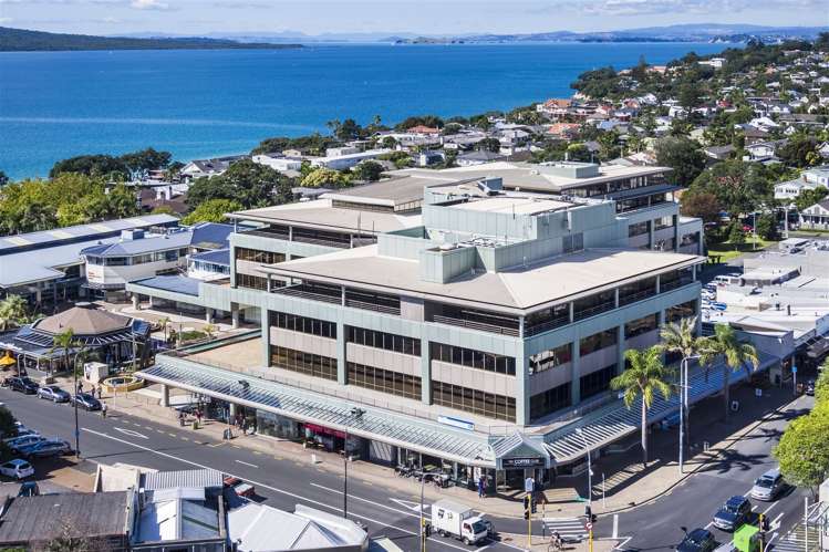 Shop 4/1-7 The Strand Takapuna_3