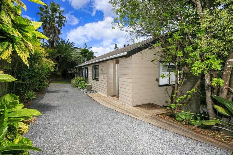 2/64 Langana Avenue Browns Bay_14