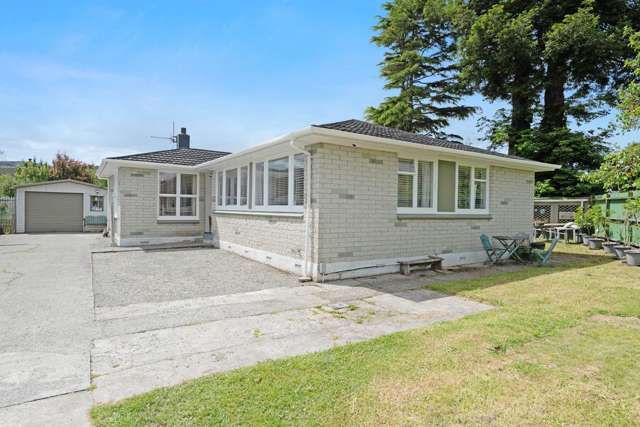 Maoribank Hidden Gem:  Charming Family Home