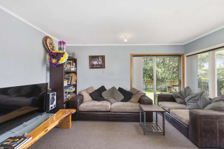 2/51 Yates Road Mangere East Manukau City Houses for Sale One Roof