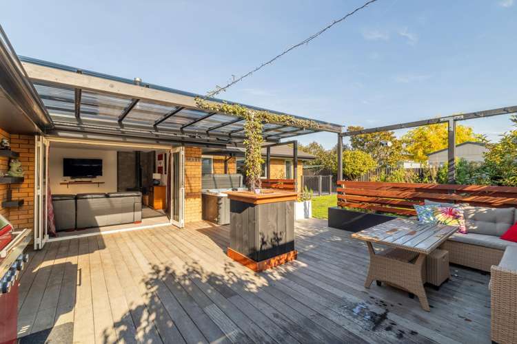 56 Travis Country Drive Burwood_27