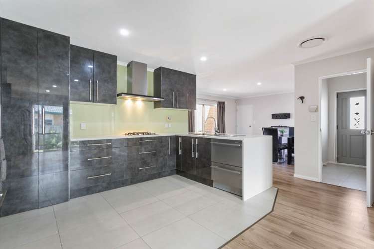 34 Erne Crescent East Tamaki_12