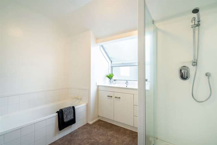 1/1 Valley Road Northcote_13