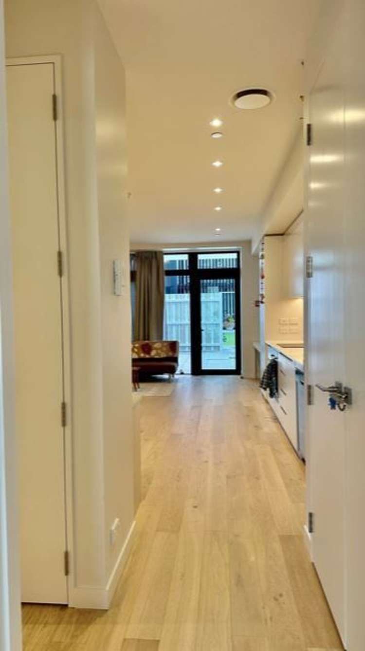 120/223A Green Lane West Epsom_5