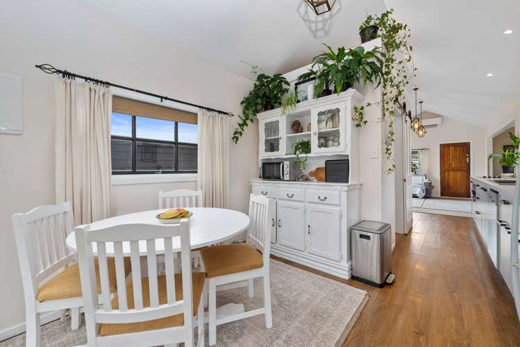 38A Robinson Avenue Holdens Bay_6