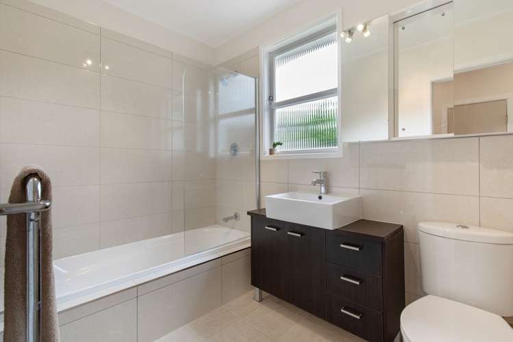 44 Lauderdale Road Birkdale_13