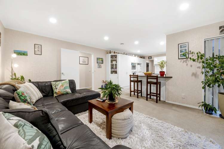 6 Bampton Rise Northpark_19