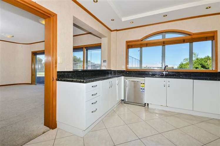 99 East Coast Road Castor Bay_40