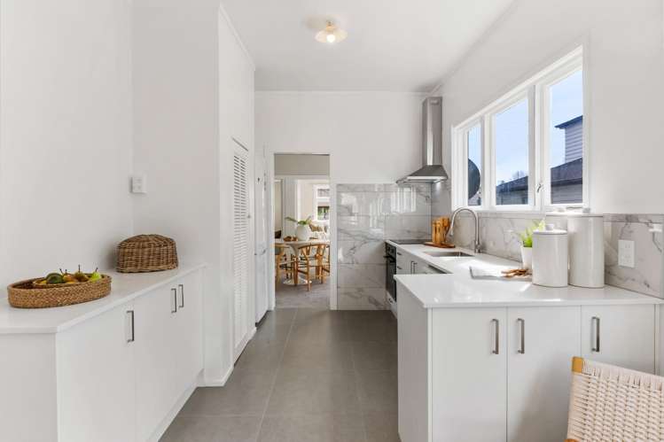 2 Aliford Avenue One Tree Hill_2