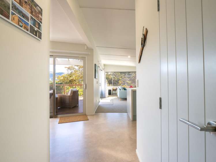 3 Ngaio Grove Robinsons Bay_13