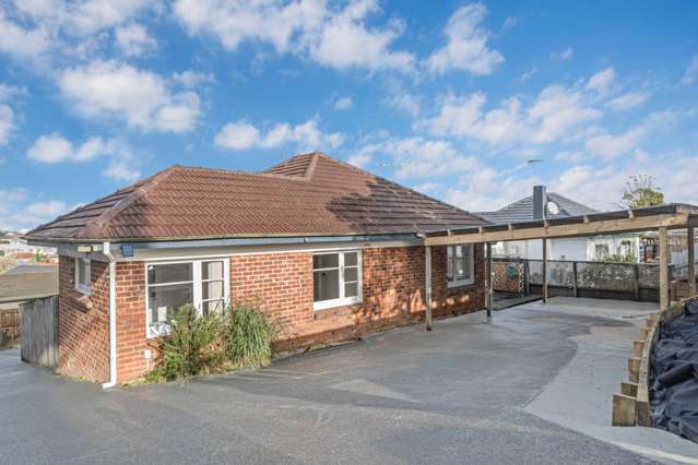 TOP DEAL IN PAPATOETOE – ACT FAST