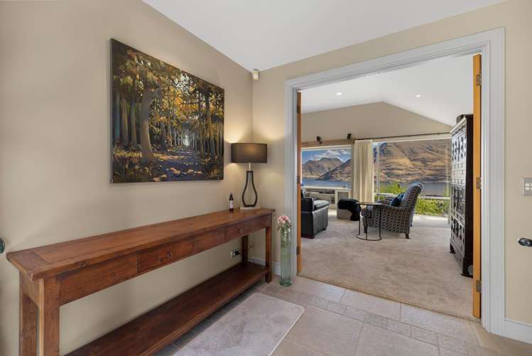 5 Vancouver Drive Queenstown_7