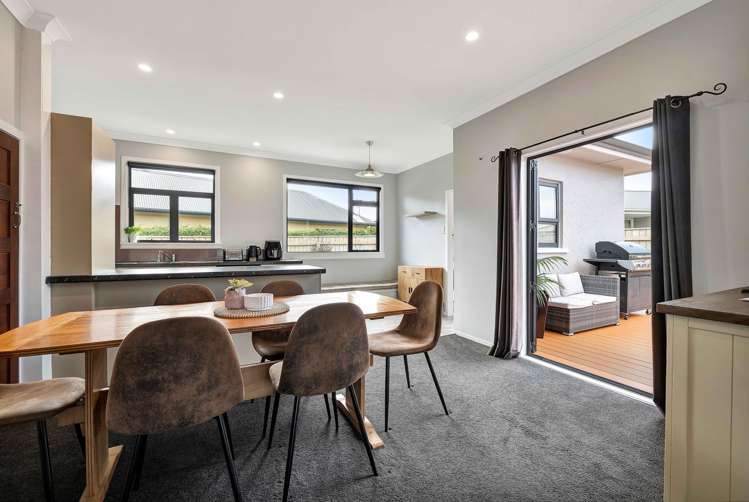 261 Coronation Avenue_1