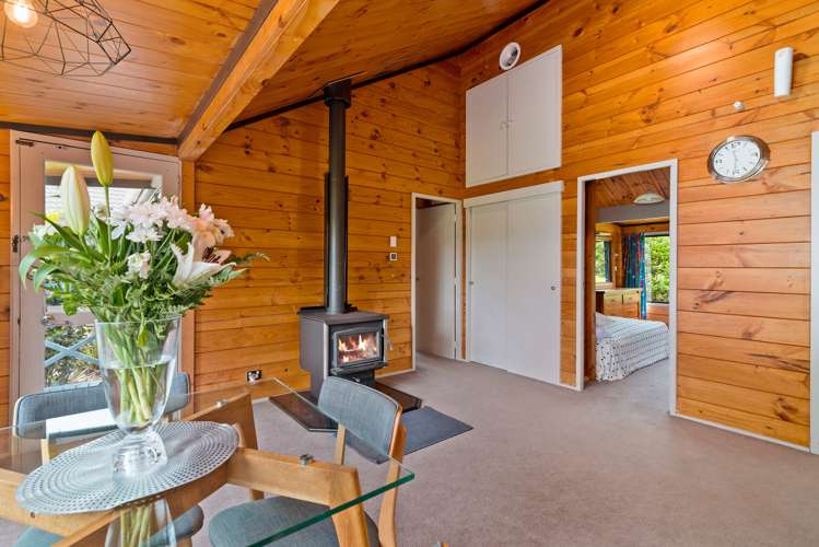 13 Henare Place Tihiotonga_10