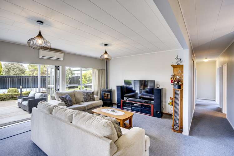 911 Ebbett Street Raureka_5